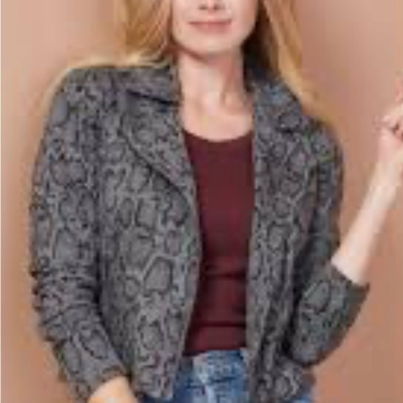 Lemon tart snake print Moto jacket. Sz l - Picture 3 of 9